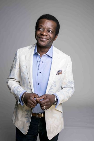 Stephen K Amos: Bread and Circuses